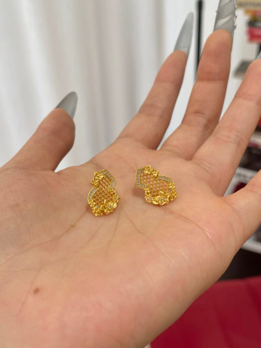 Floral Lattice Gold Stud Earrings – 925 Silver & 18K Gold Plated
