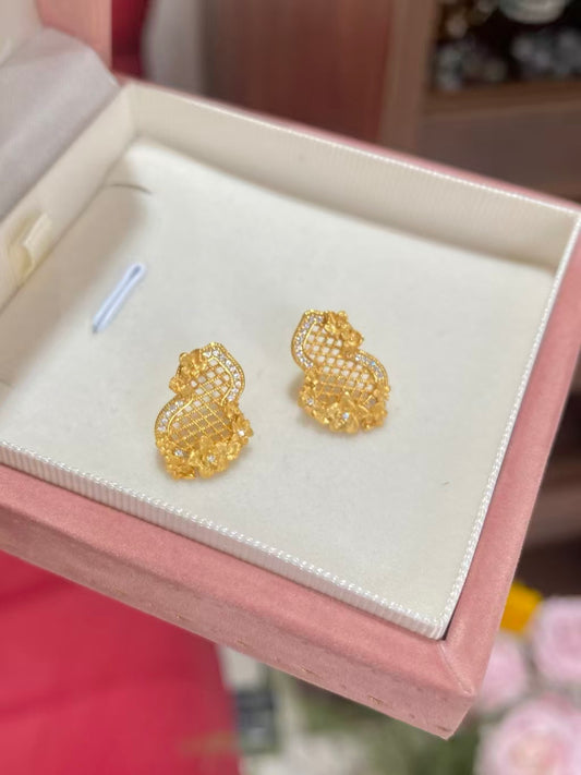 Floral Lattice Gold Stud Earrings – 925 Silver & 18K Gold Plated