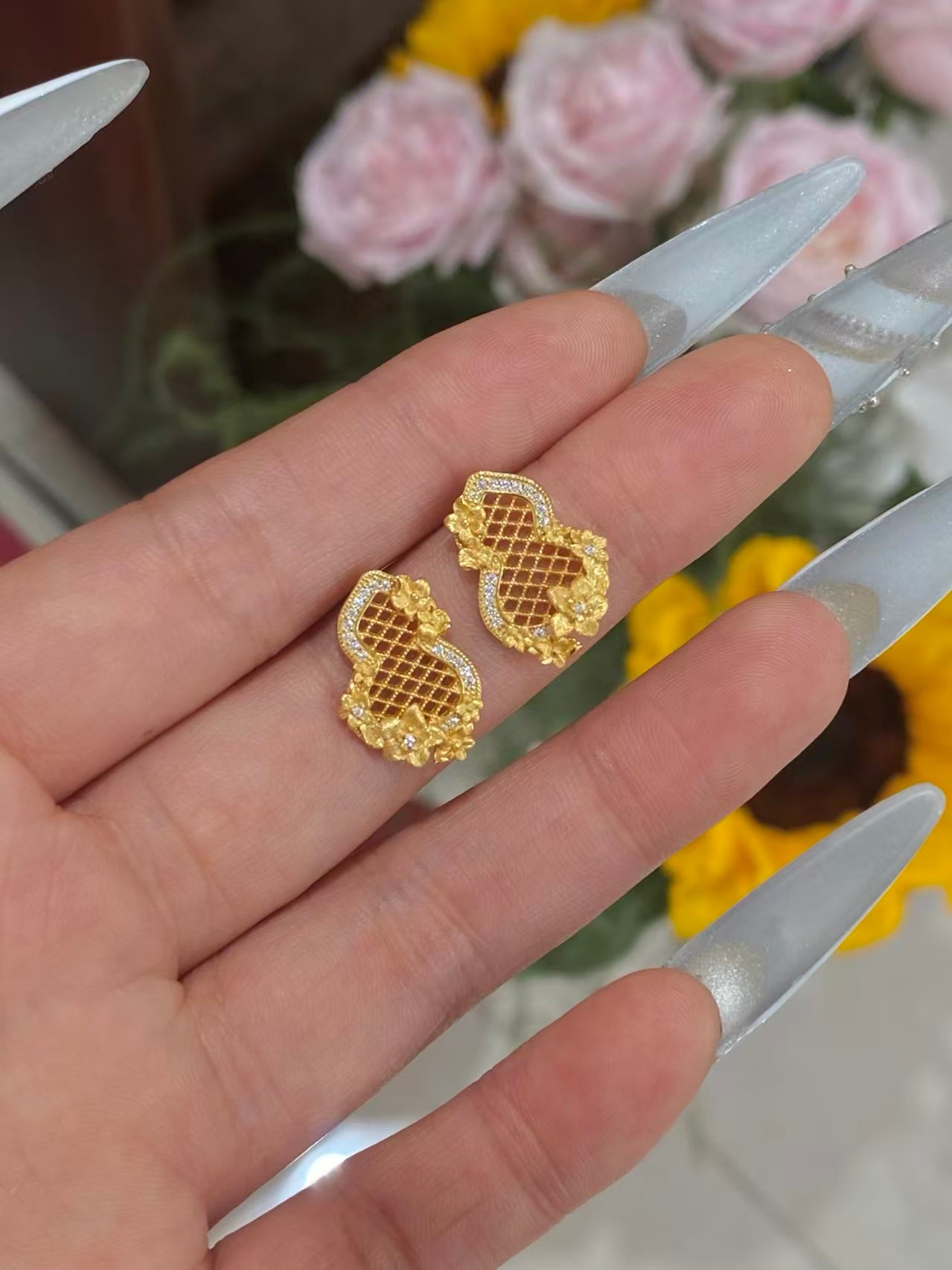 Floral Lattice Gold Stud Earrings – 925 Silver & 18K Gold Plated